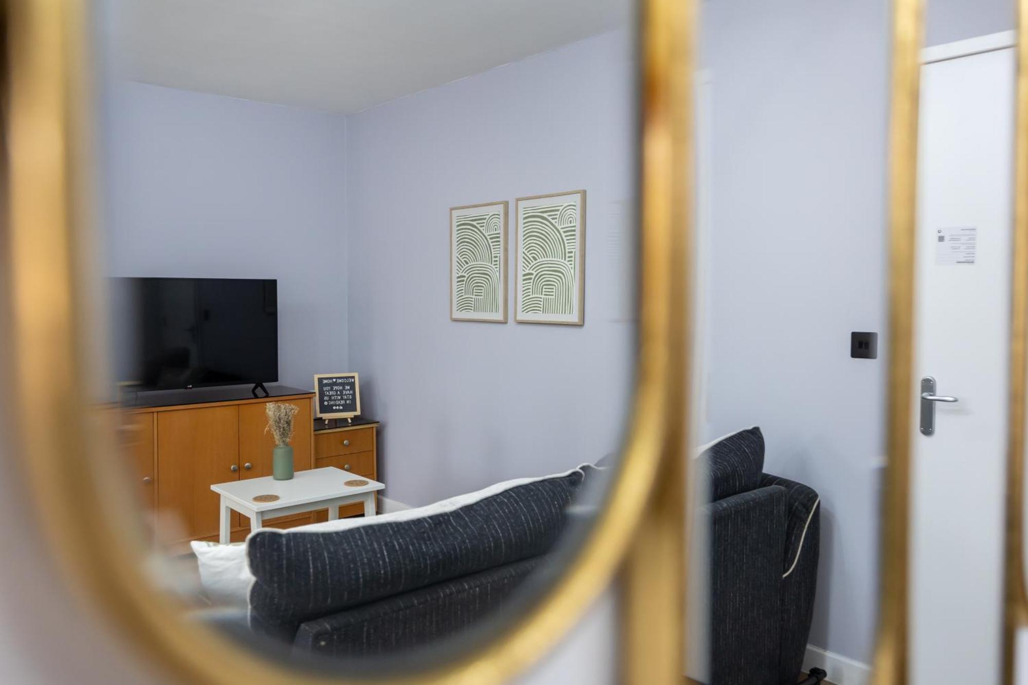 Stunning 3Br, Free Parking, Near Town Center, Long Term Discoun Daire Reading Dış mekan fotoğraf