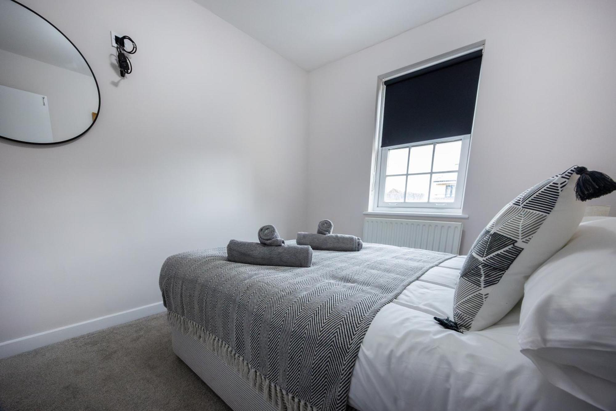 Stunning 3Br, Free Parking, Near Town Center, Long Term Discoun Daire Reading Dış mekan fotoğraf