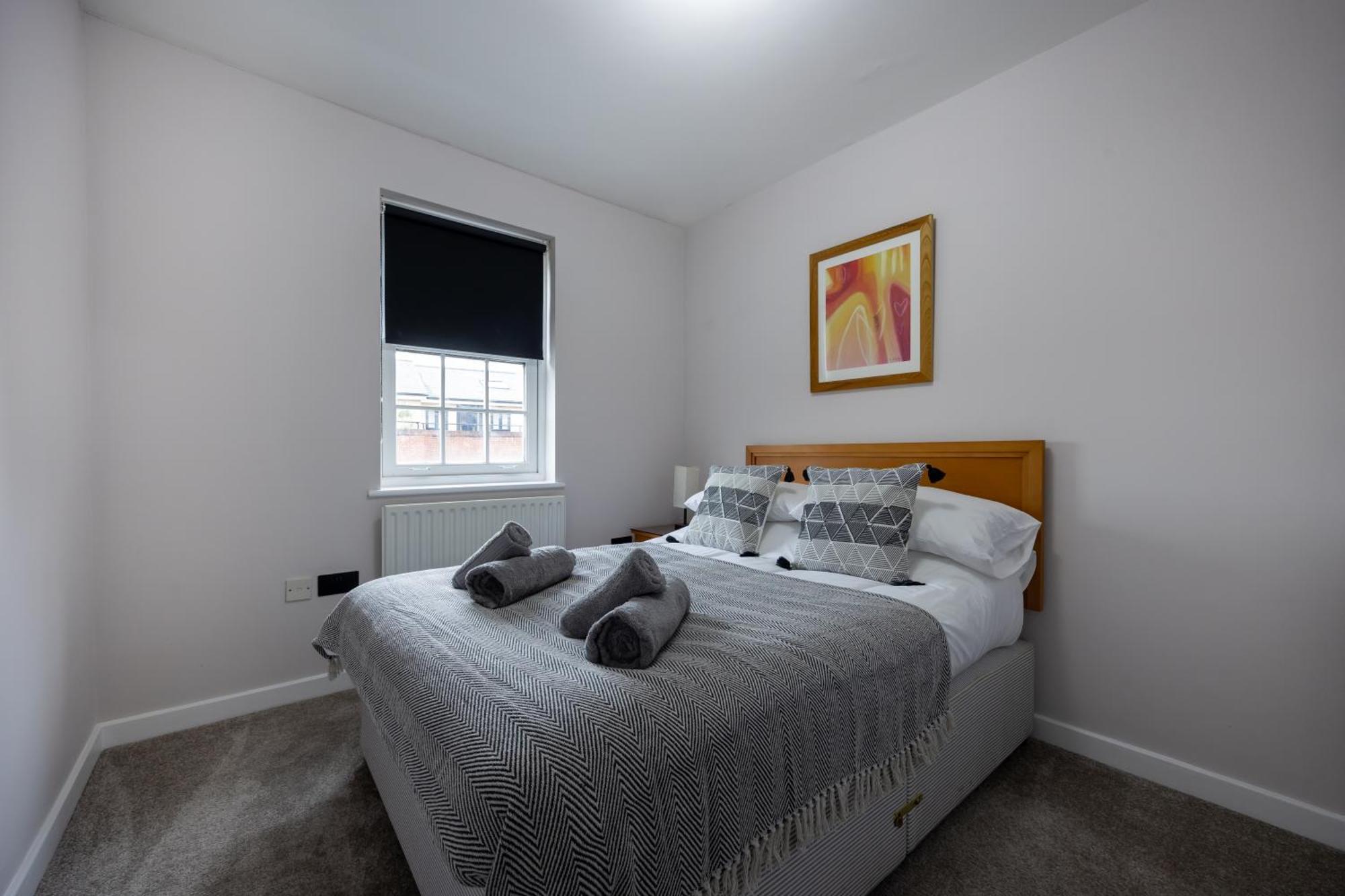 Stunning 3Br, Free Parking, Near Town Center, Long Term Discoun Daire Reading Dış mekan fotoğraf