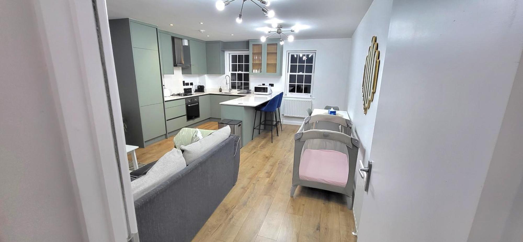Stunning 3Br, Free Parking, Near Town Center, Long Term Discoun Daire Reading Dış mekan fotoğraf