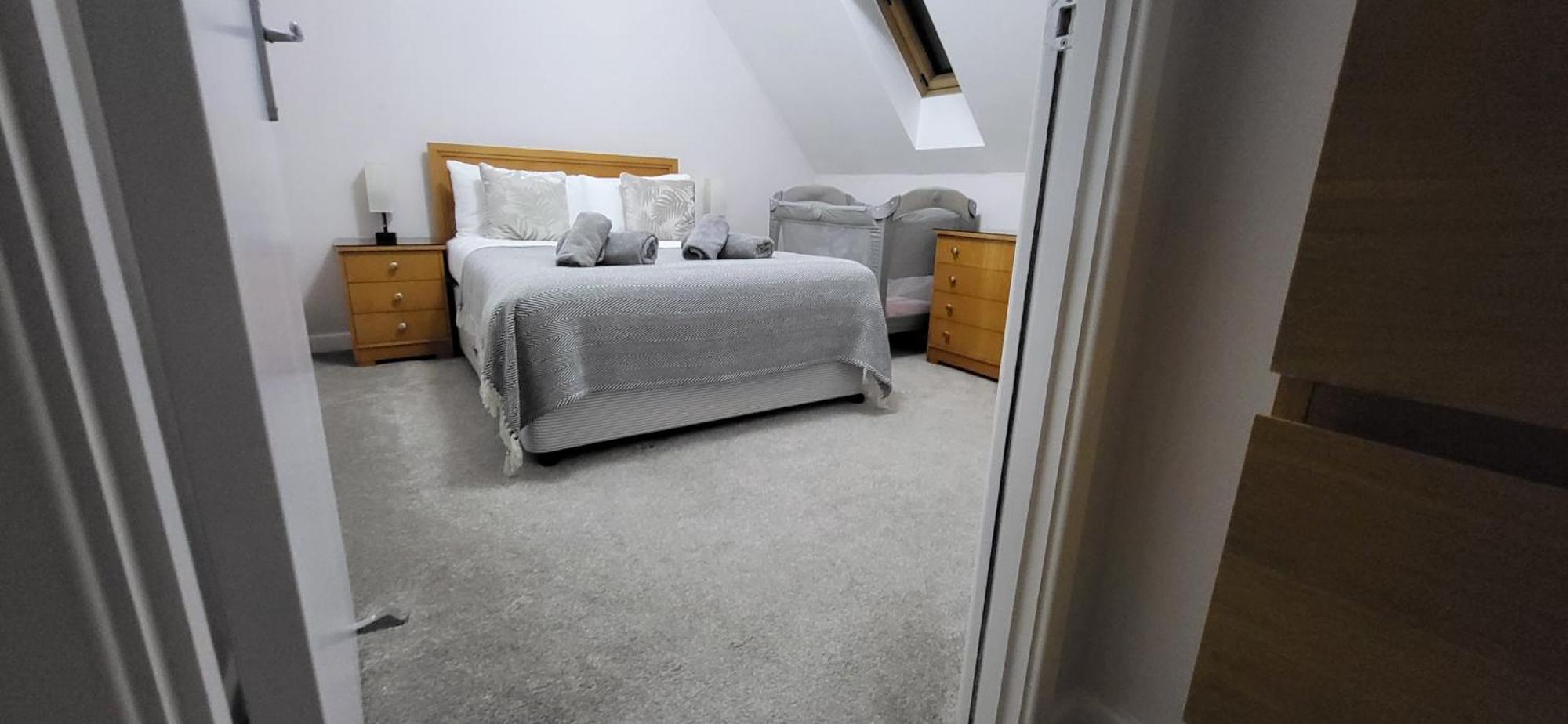 Stunning 3Br, Free Parking, Near Town Center, Long Term Discoun Daire Reading Dış mekan fotoğraf